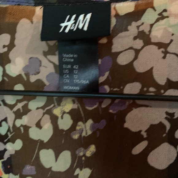 H&M blouse - Picture 3 of 4